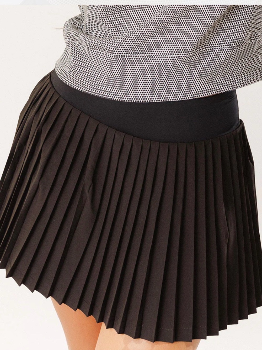Albion PLEATED TENNIS SKIRT, BLACK Size Small